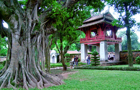 Bàn về ý nghĩa và tính biểu tượng của “Khuê văn các” trong khu Văn miếu – Quốc tử giám Thăng Long do Nguyễn Văn Thành xây dựng năm 1805